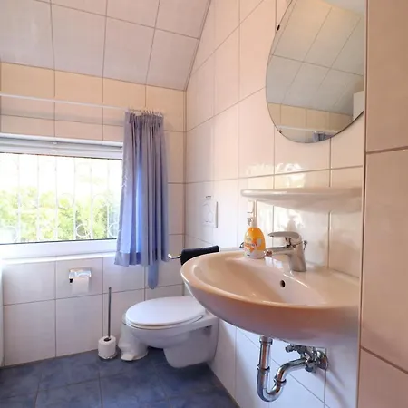 بيت للعطل Ferienhaus Tossenserdeich - #126838 *